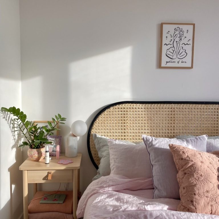 Image of a pastel-inspired bedroom.